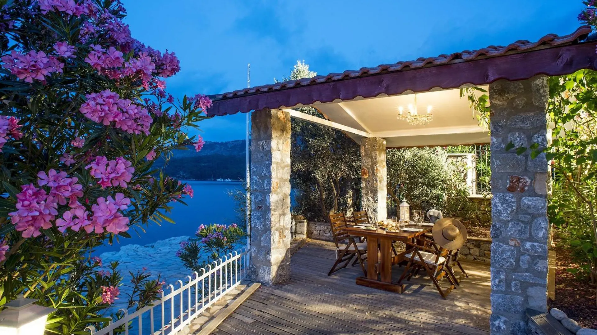 Bahce 1, Villa Florya Marmaris 0*,  Turkey